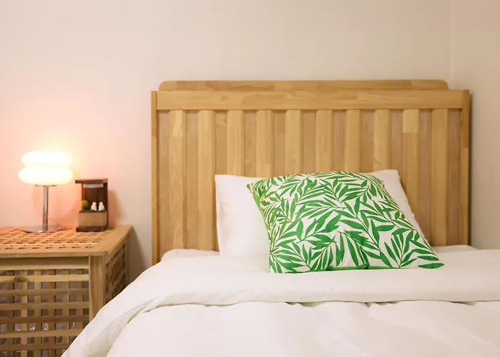 Apartment The Station - 5mins To Ddukseom Station, Near Forest, Jamsil, Ddp, Up To 5pax