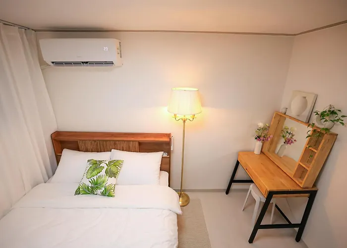 The Station - 5mins To Ddukseom Station, Near Forest, Jamsil, Ddp, Up To 5pax Seoul