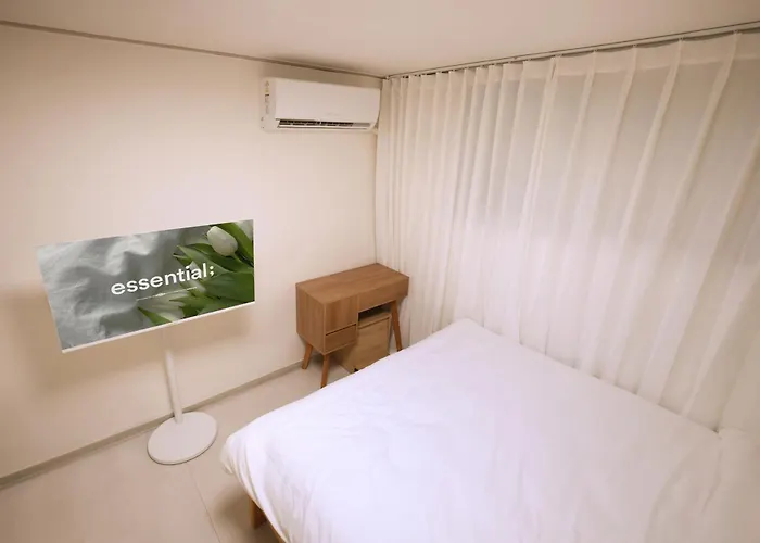 The Station - 5mins To Ddukseom Station, Near Forest, Jamsil, Ddp, Up To 5pax *